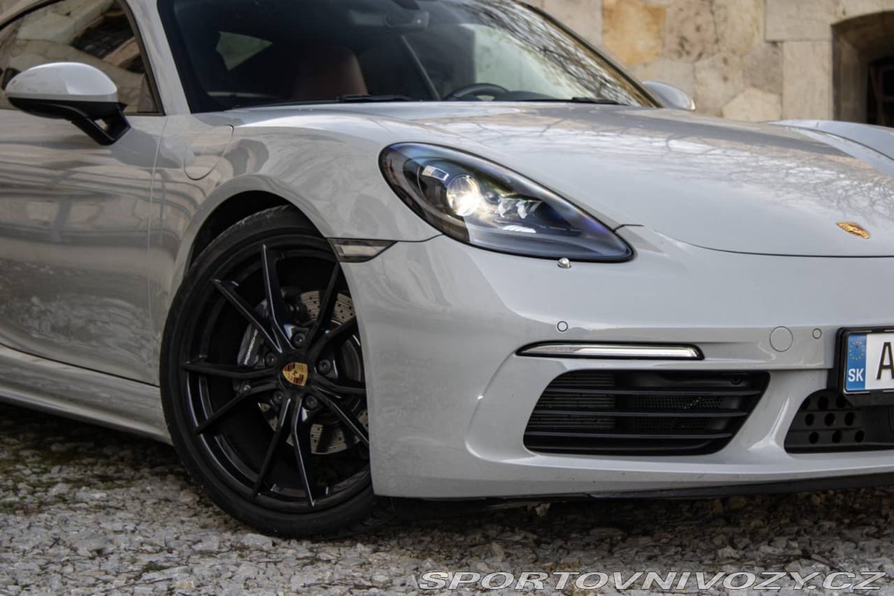 2020 Porsche Cayman - 4