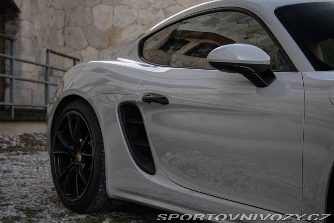 2020 Porsche Cayman - 5