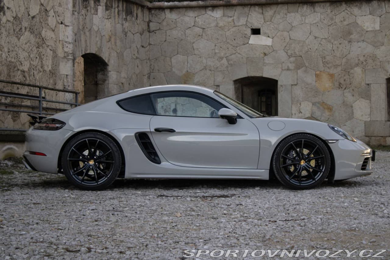 2020 Porsche Cayman - 6