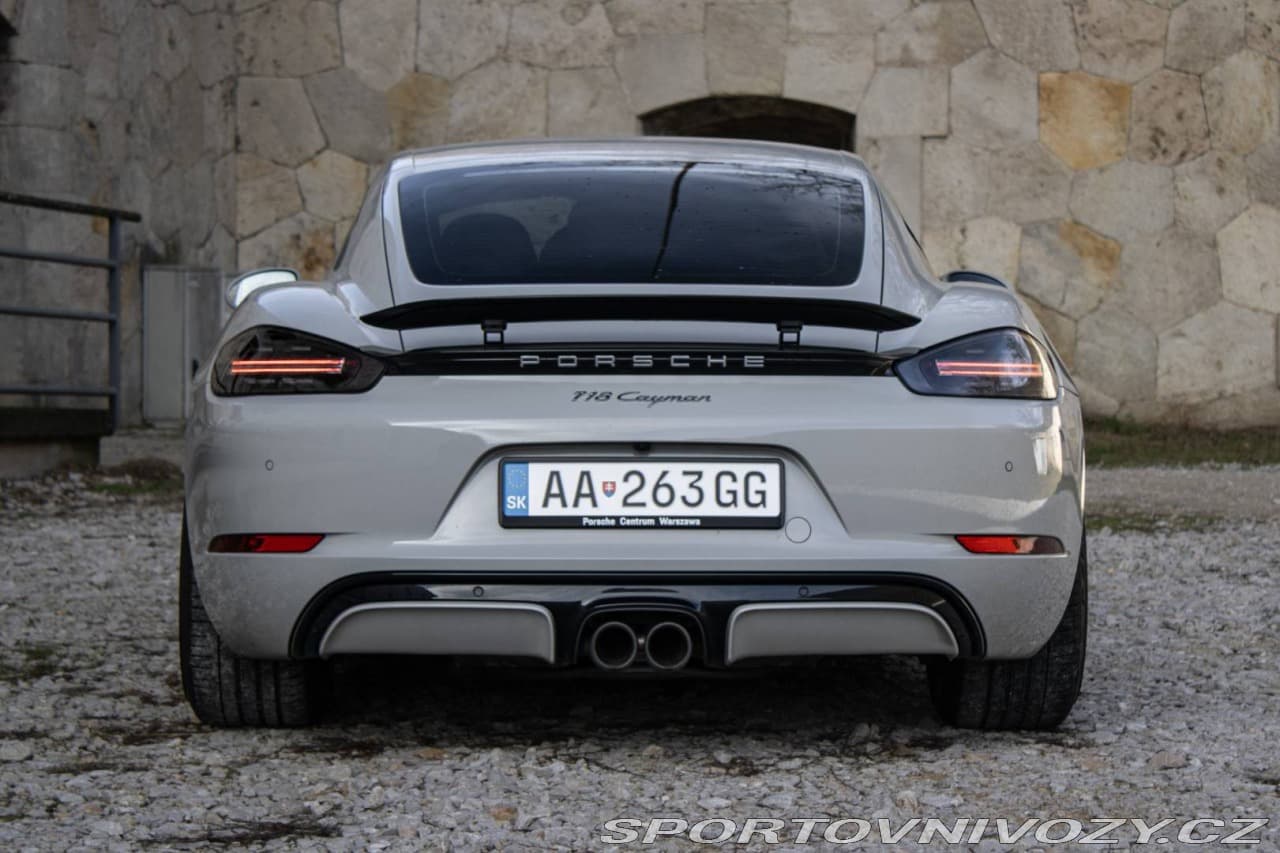 2020 Porsche Cayman - 9