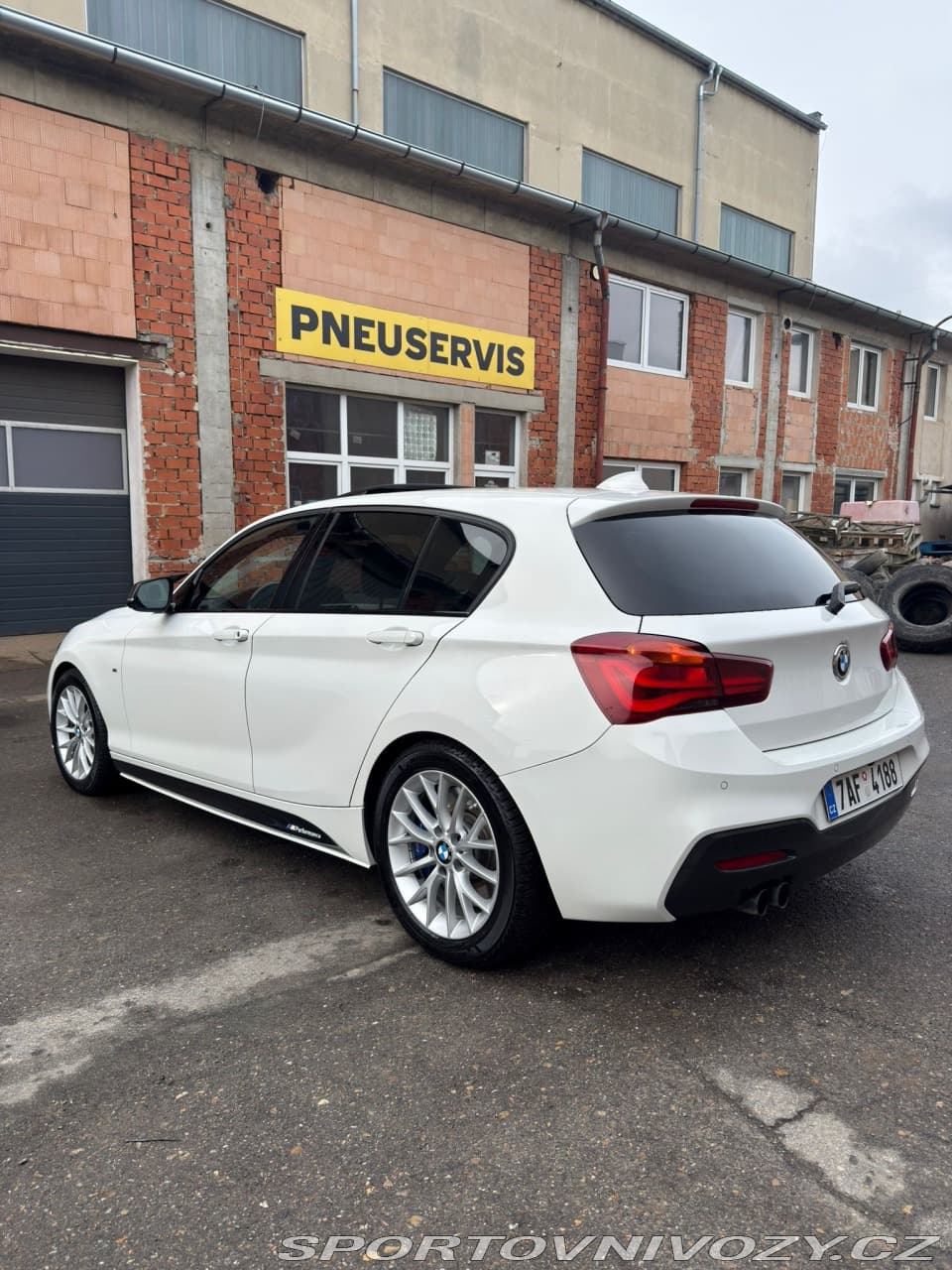 2018 BMW 1-Series - 6