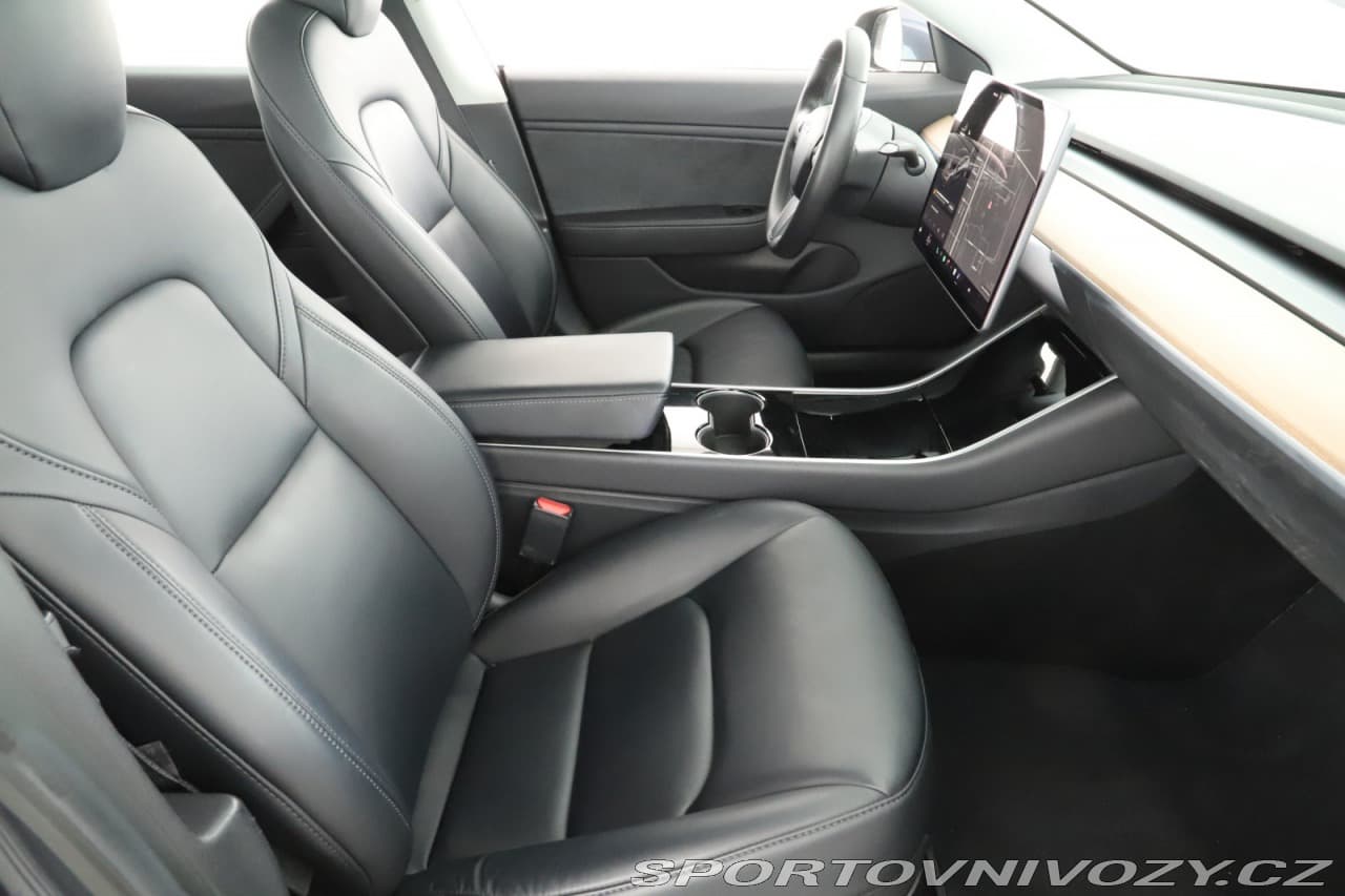 2020 Tesla Model 3 - 9