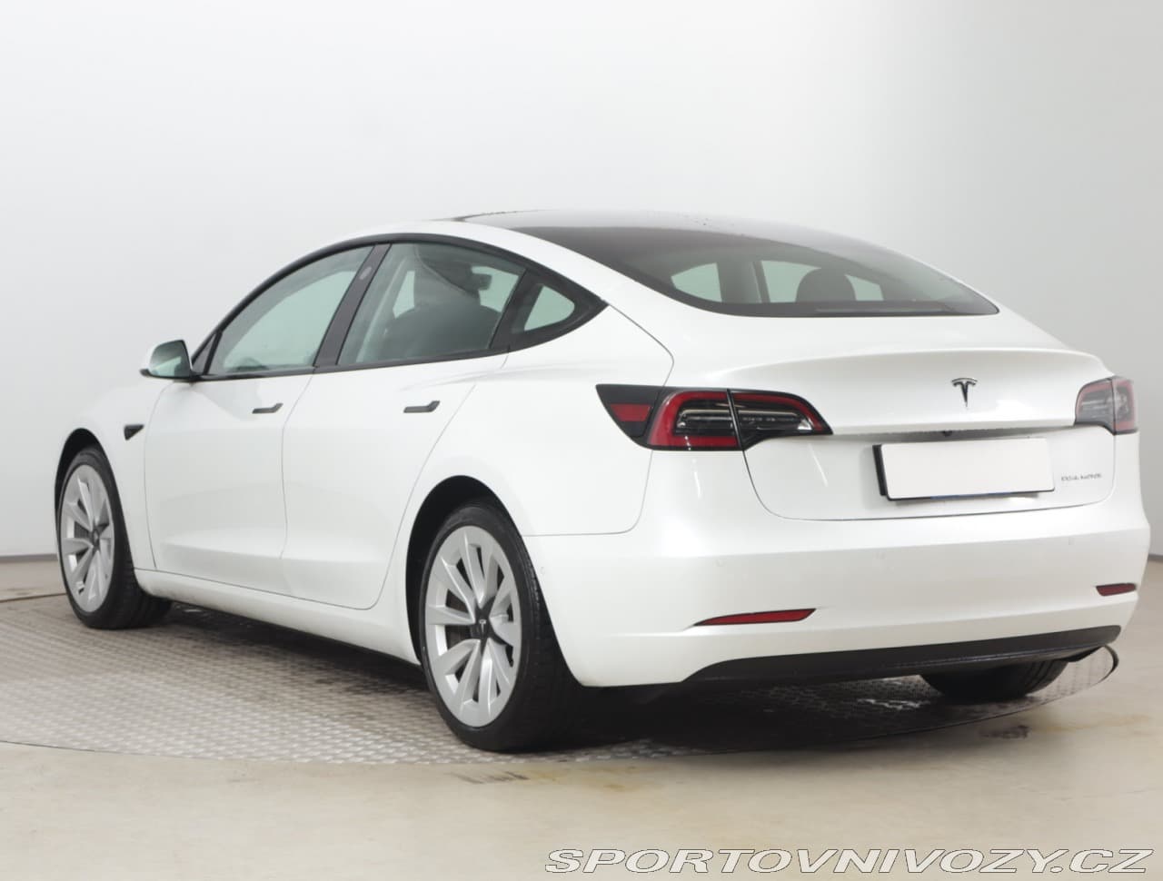 2020 Tesla Model 3 - 4