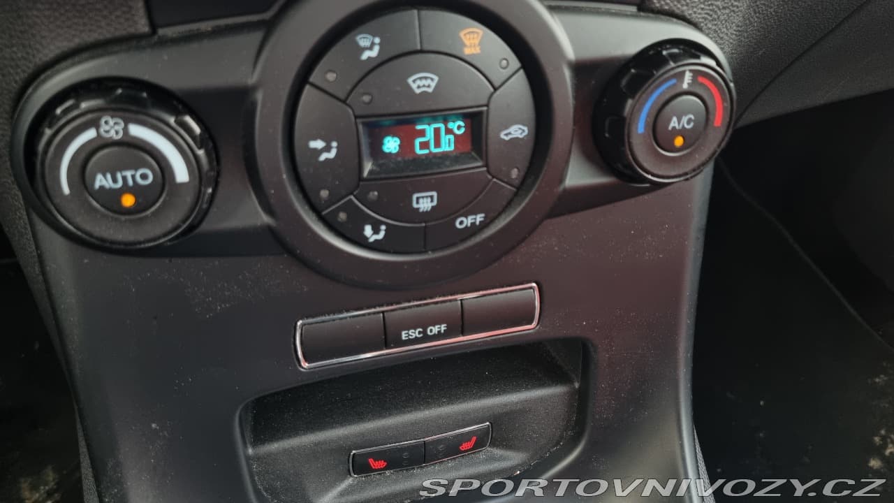 2015 Ford Fiesta - 15