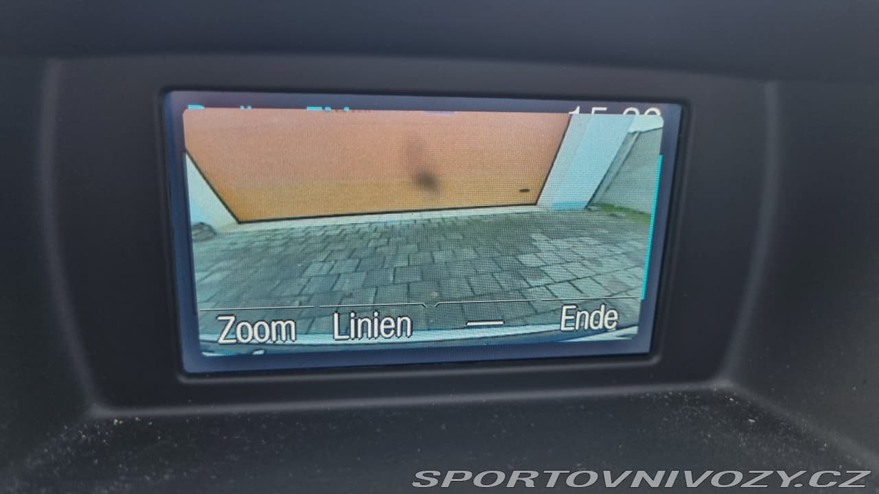 2015 Ford Fiesta - 16