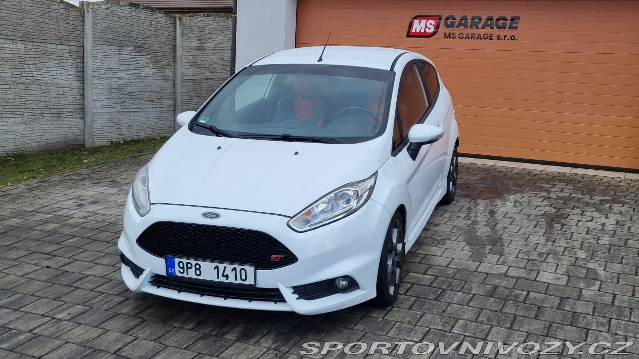 2015 Ford Fiesta - 2