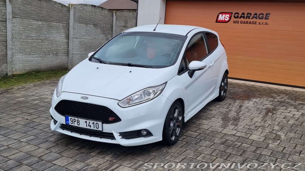 2015 Ford Fiesta - 9
