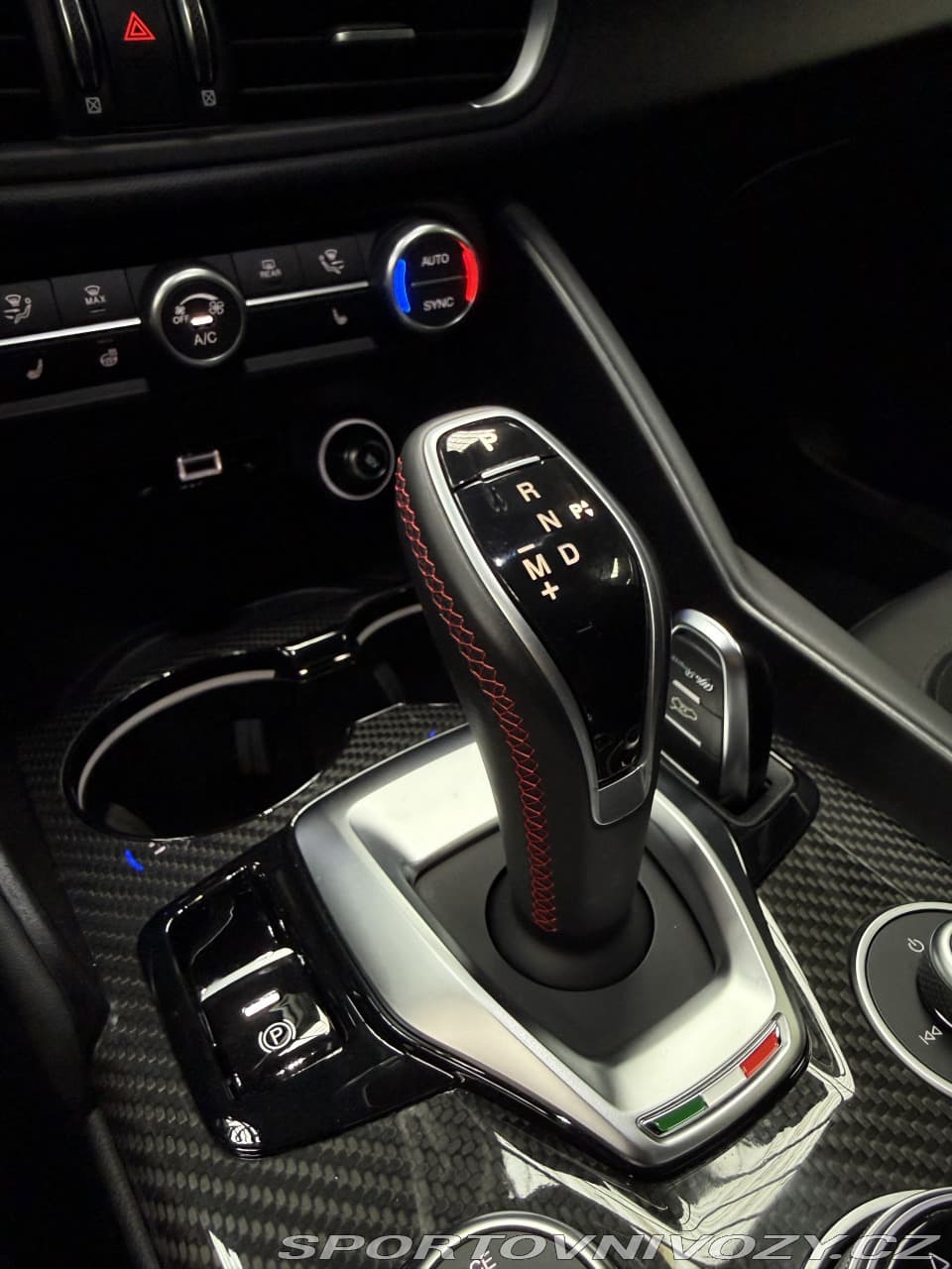 2021 Alfa Romeo Giulia - 12