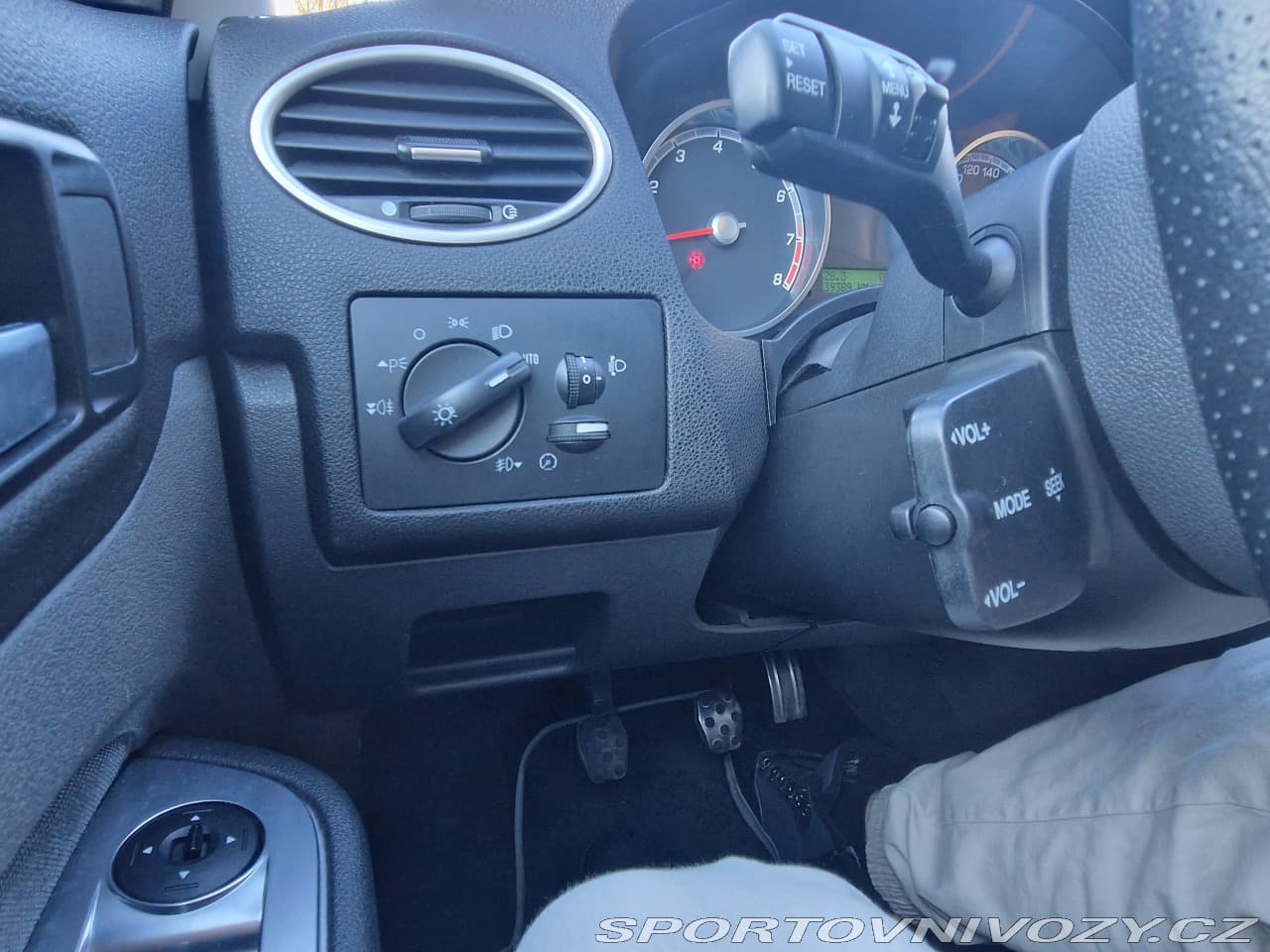 2006 Ford Focus - 18