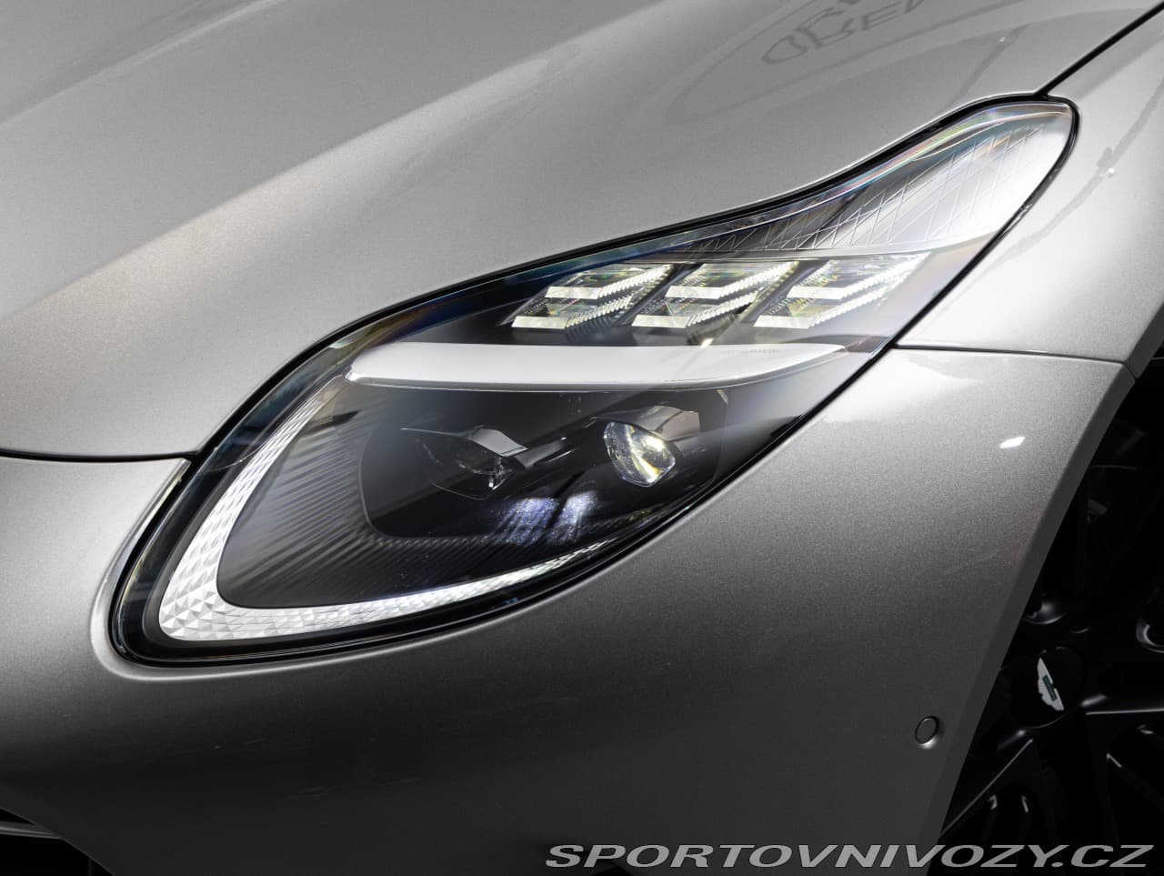 2025 Aston Martin Db12 - 14