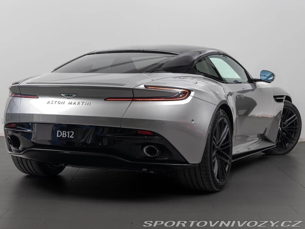 2025 Aston Martin Db12 - 3