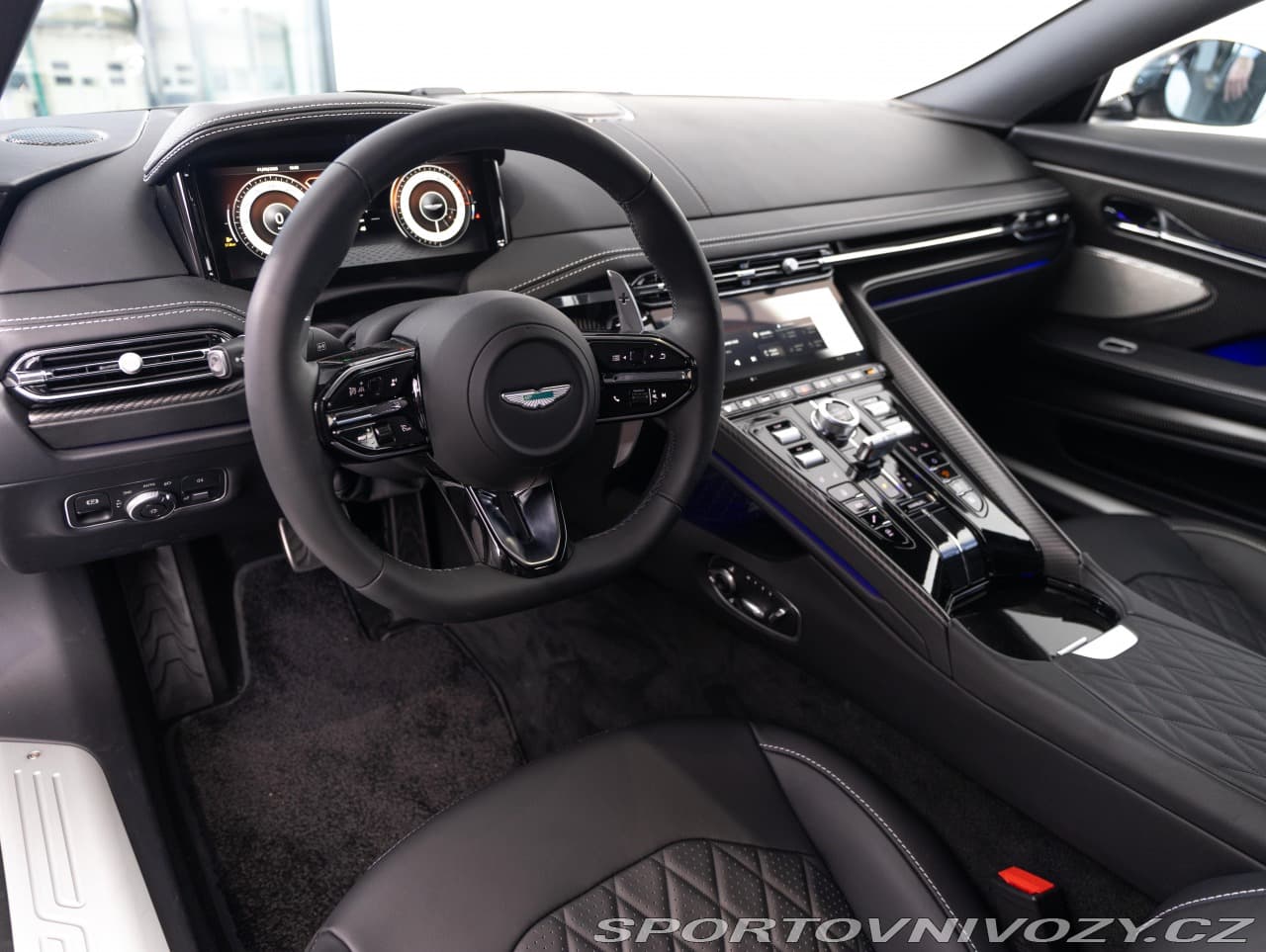 2025 Aston Martin Db12 - 6