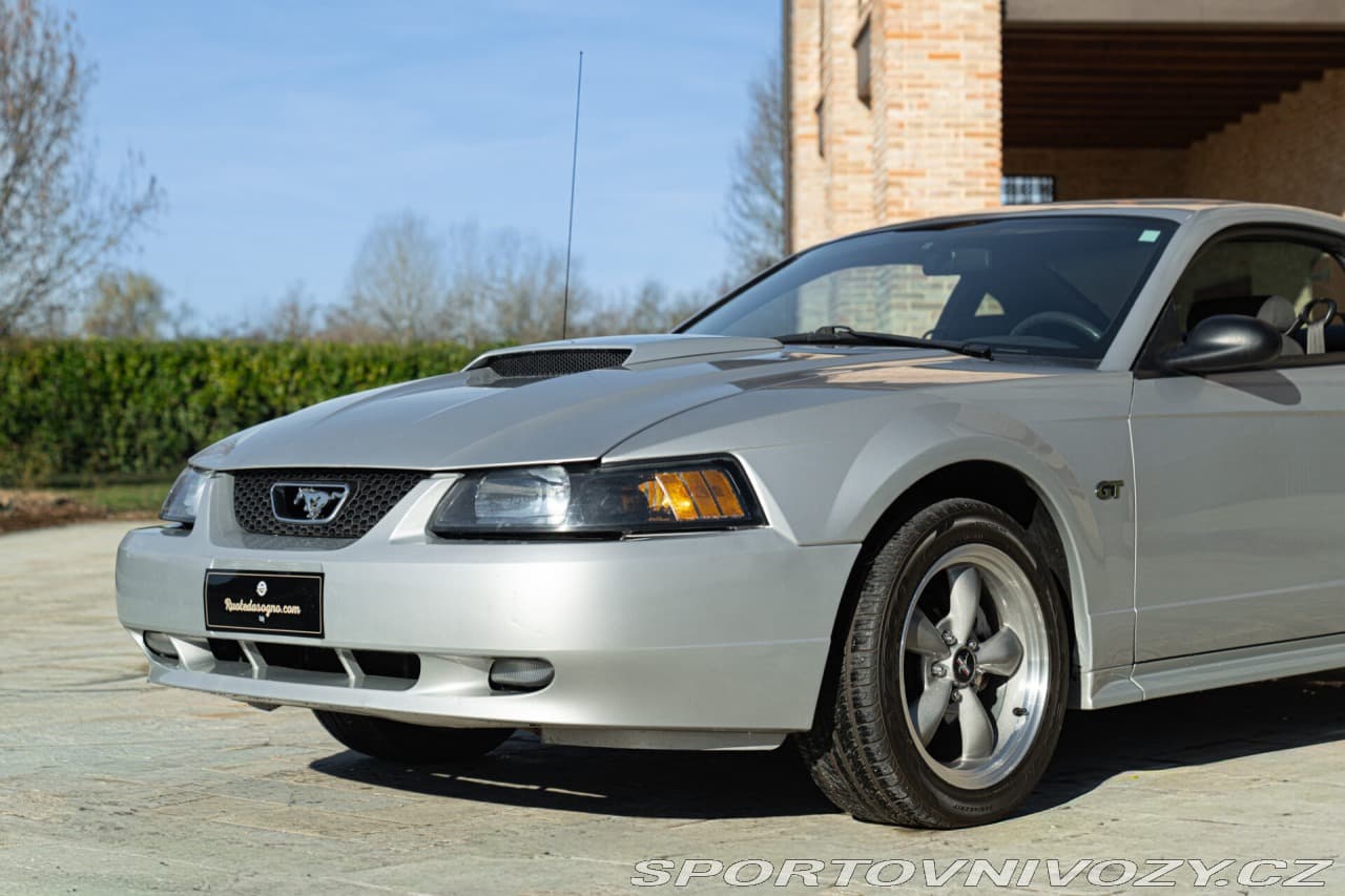2002 Ford Mustang - 20