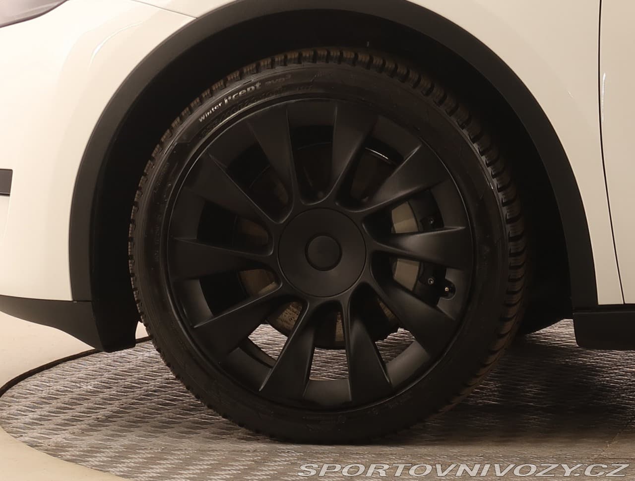 2022 Tesla Model Y - 14