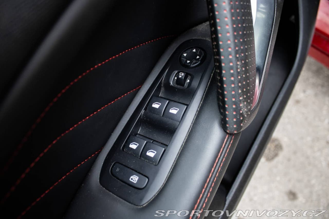 2016 Peugeot 308 - 14