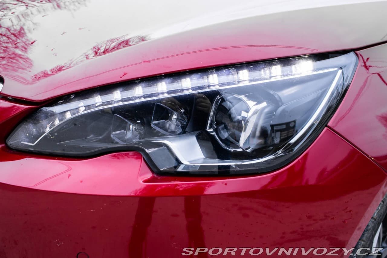 2016 Peugeot 308 - 9