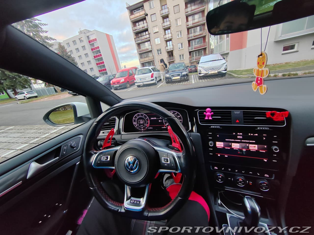 2019 Volkswagen Golf - 11