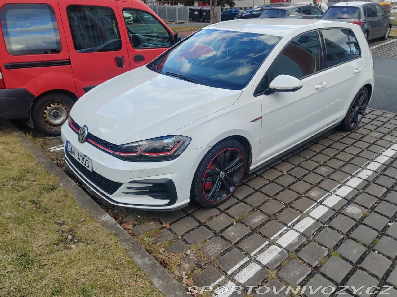 2019 Volkswagen Golf - 5