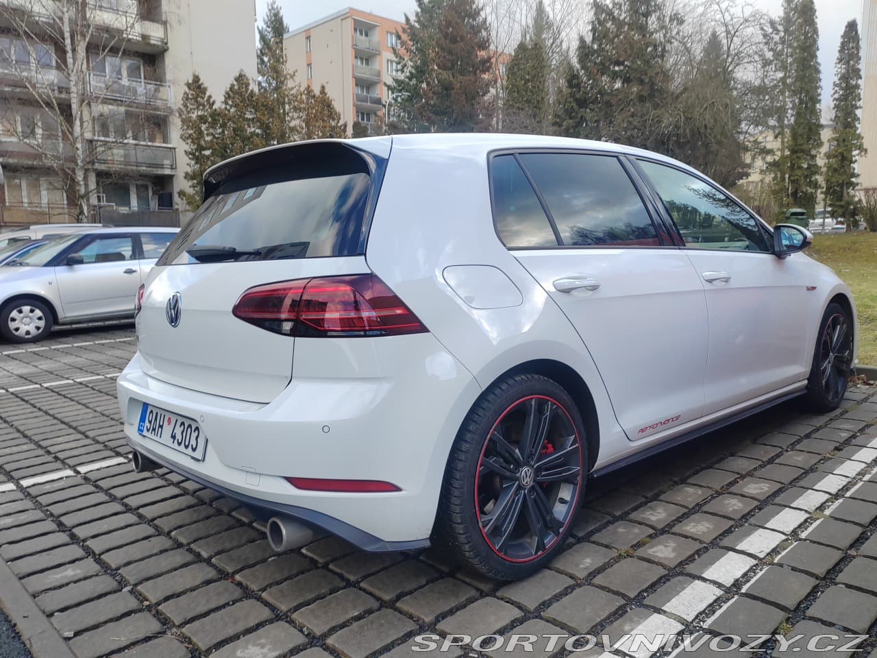 2019 Volkswagen Golf - 6