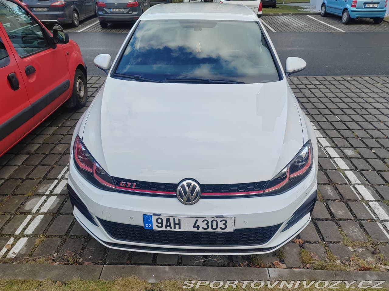 2019 Volkswagen Golf - 8