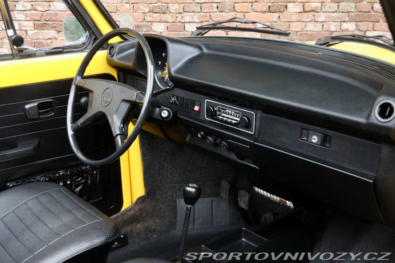 1975 Volkswagen Beetle - 13