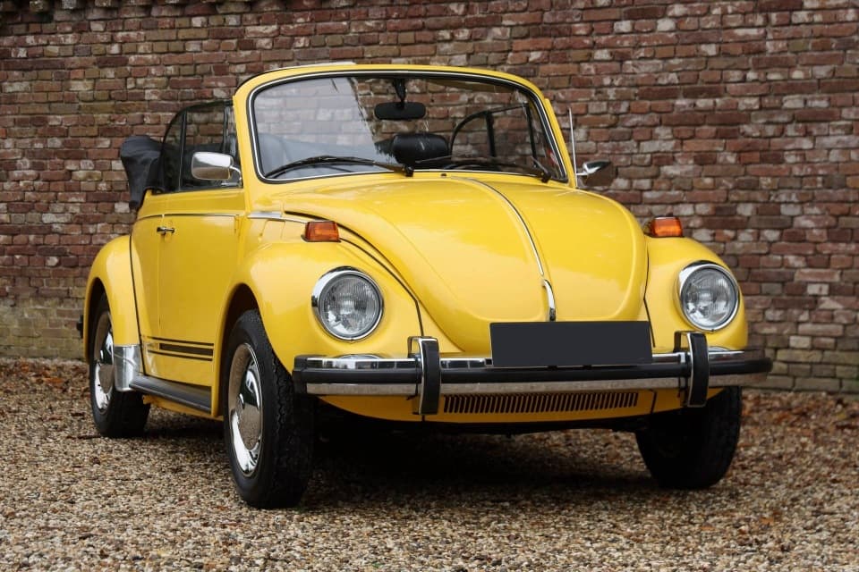 1975 Volkswagen Beetle - 9