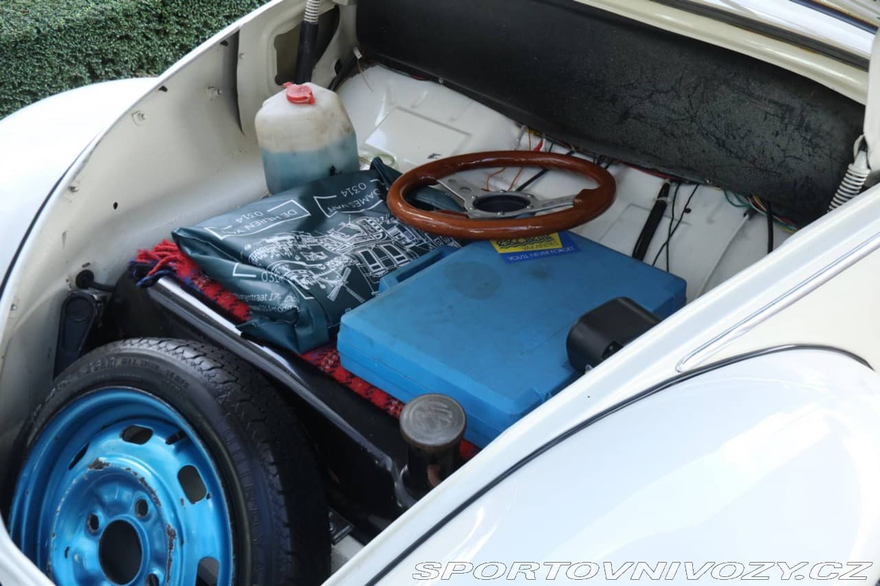 1967 Volkswagen Beetle - 14