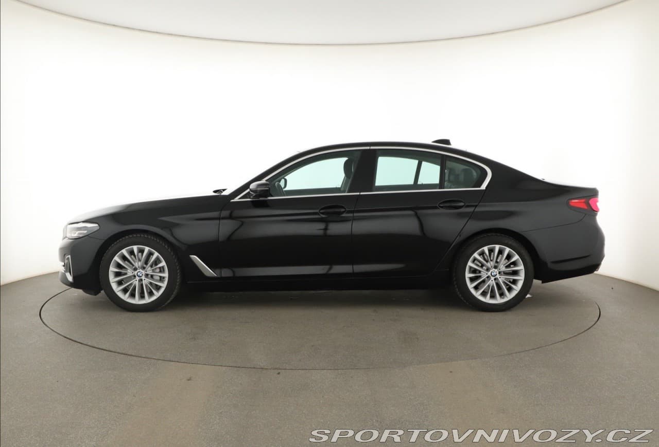2021 BMW 5-SERIES - 3