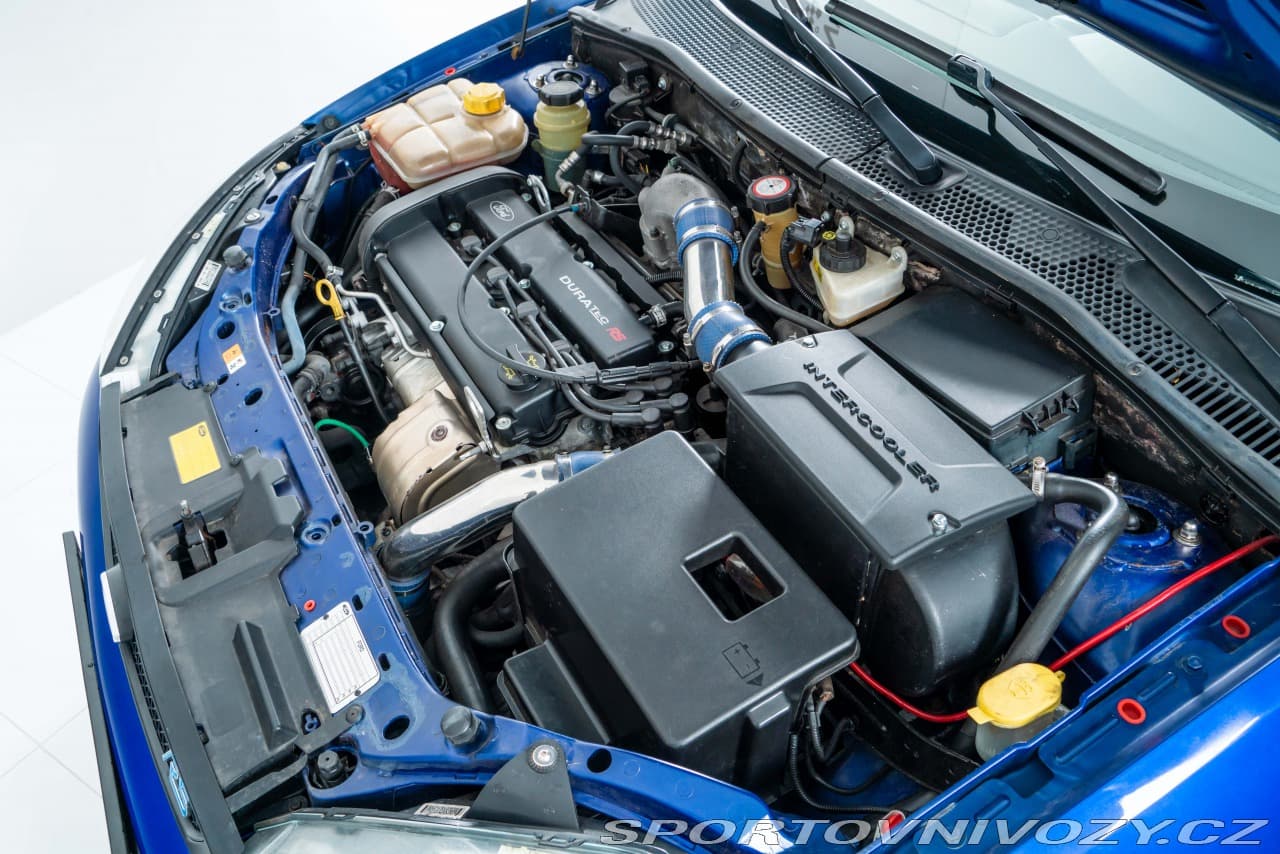 2003 Ford Focus - 11