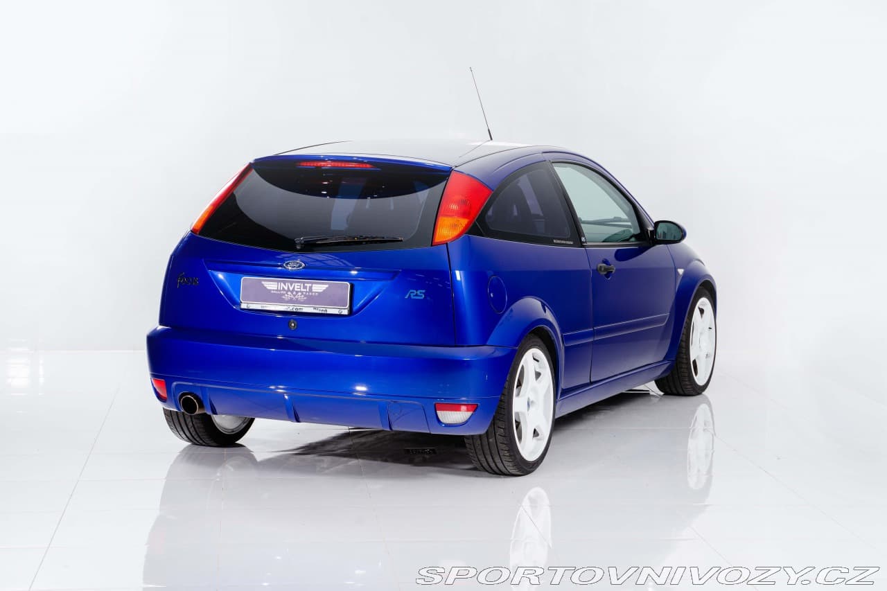 2003 Ford Focus - 6