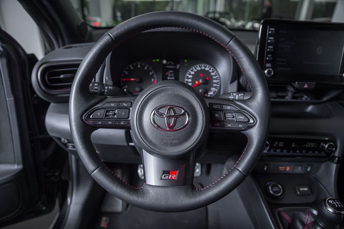 2022 Toyota Yaris - 6