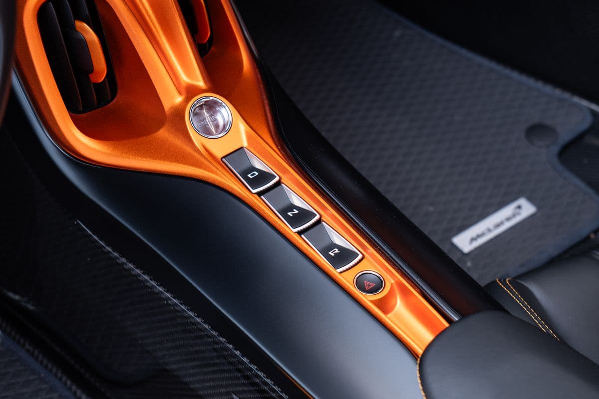 2021 McLaren Ostatní - 12