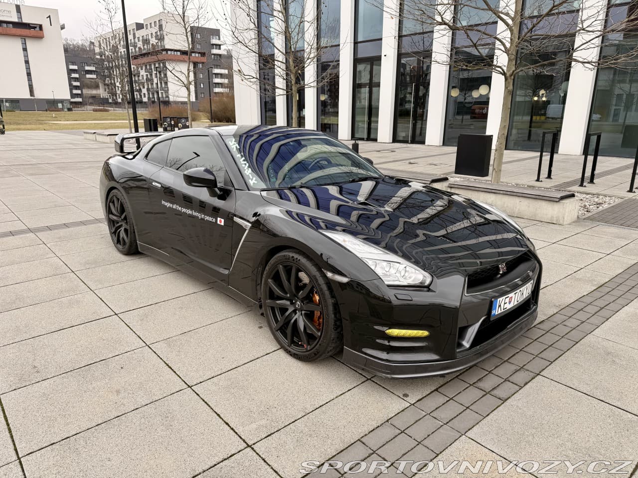 2014 Nissan GT-R - 10