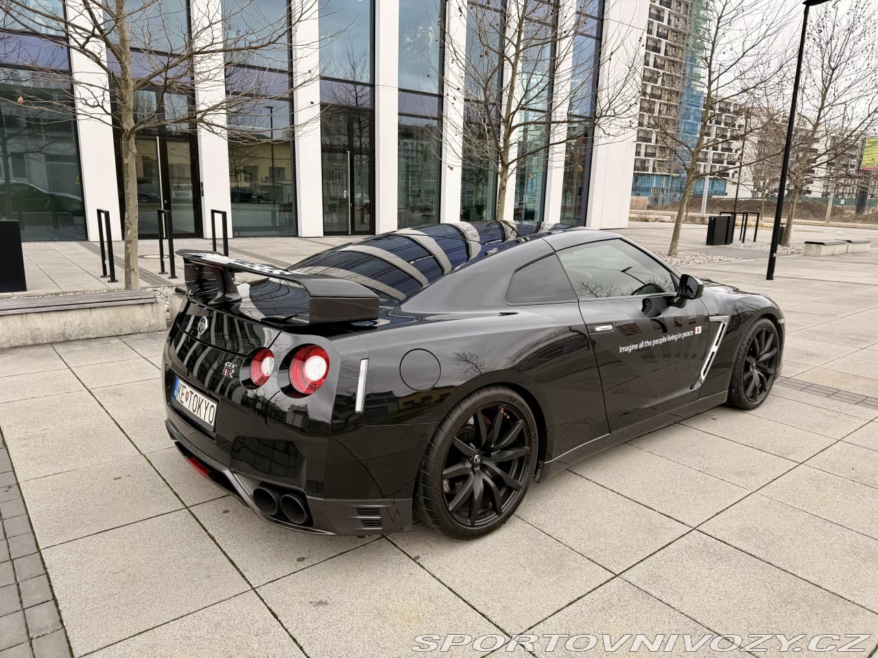2014 Nissan GT-R - 12