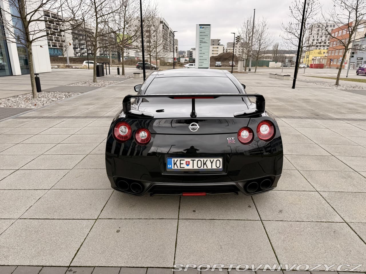 2014 Nissan GT-R - 13