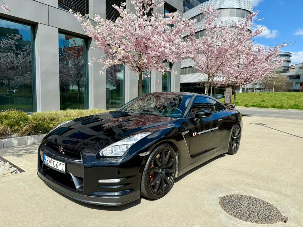 2014 Nissan GT-R - 3