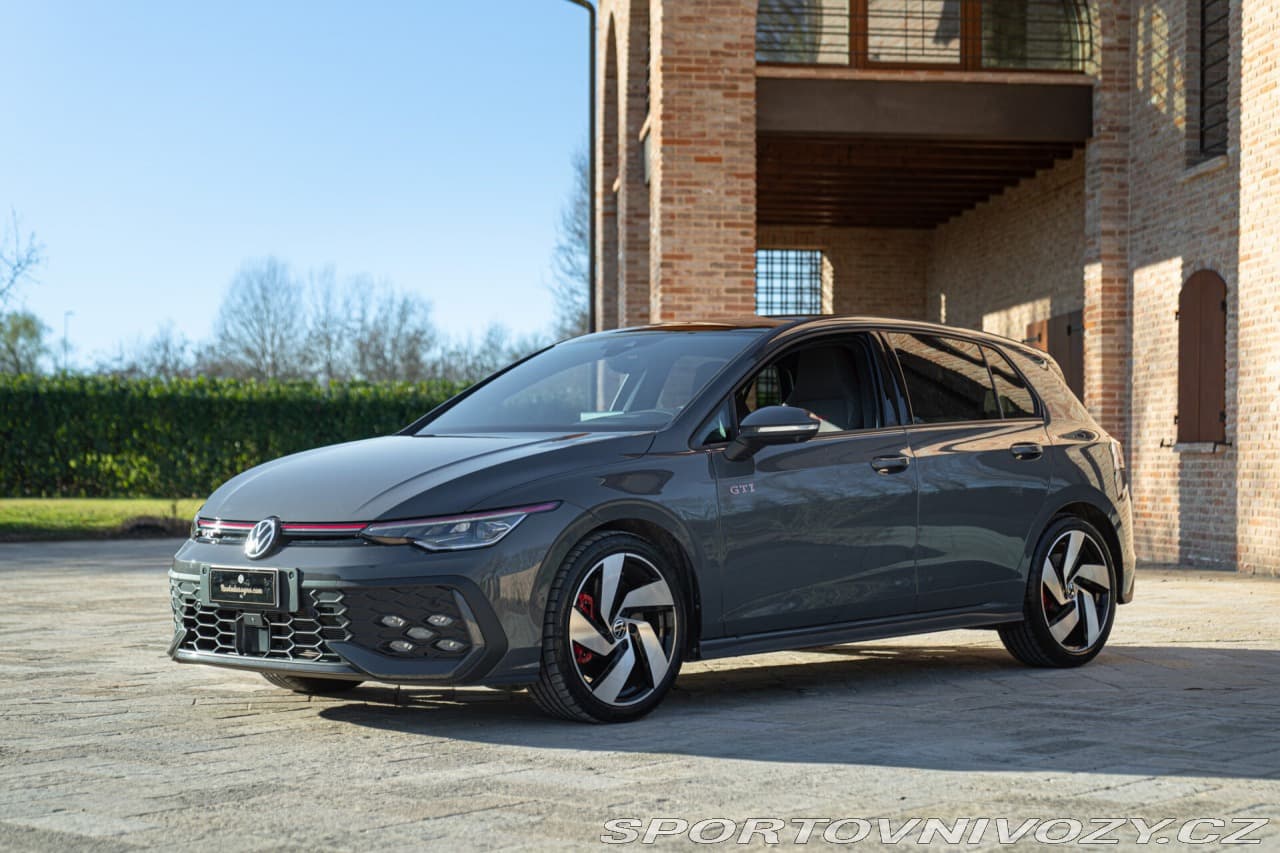 2025 Volkswagen GOLF