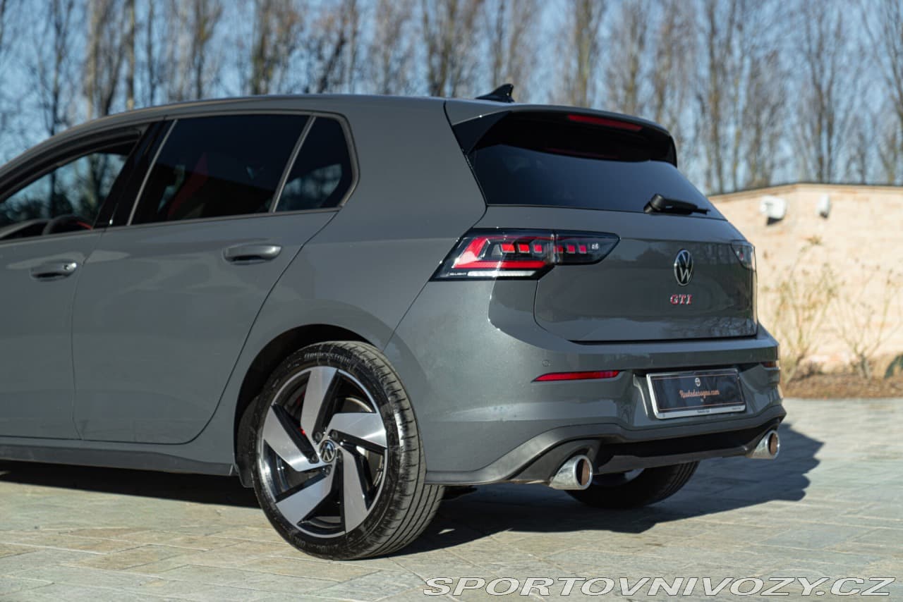 2025 Volkswagen GOLF - 14