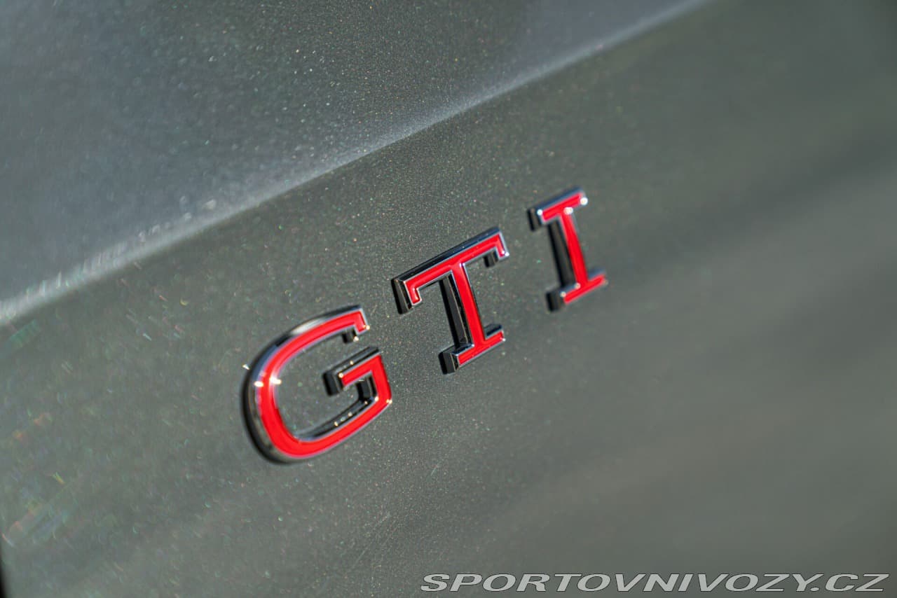 2025 Volkswagen GOLF - 17
