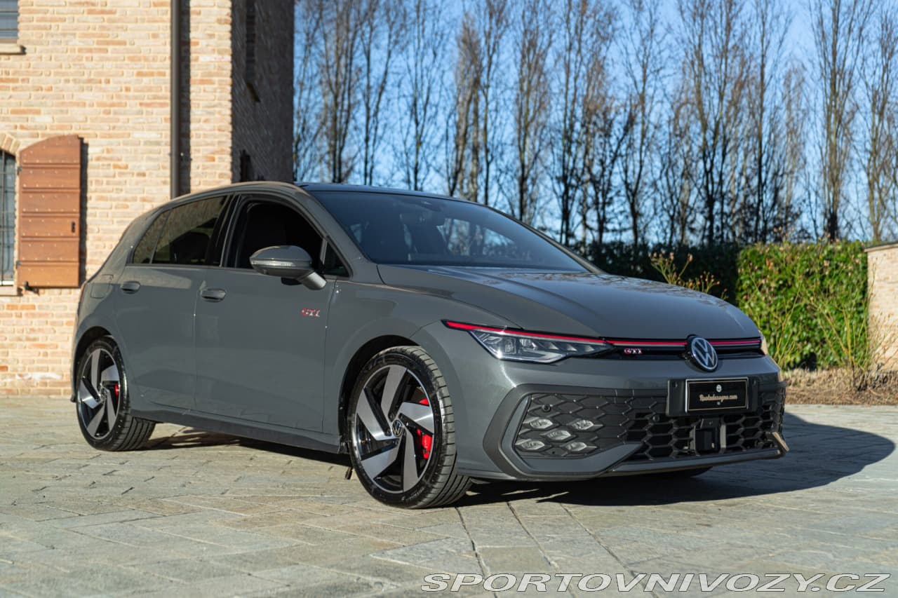 2025 Volkswagen GOLF - 2