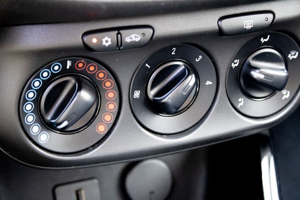 2015 Opel Corsa - 17