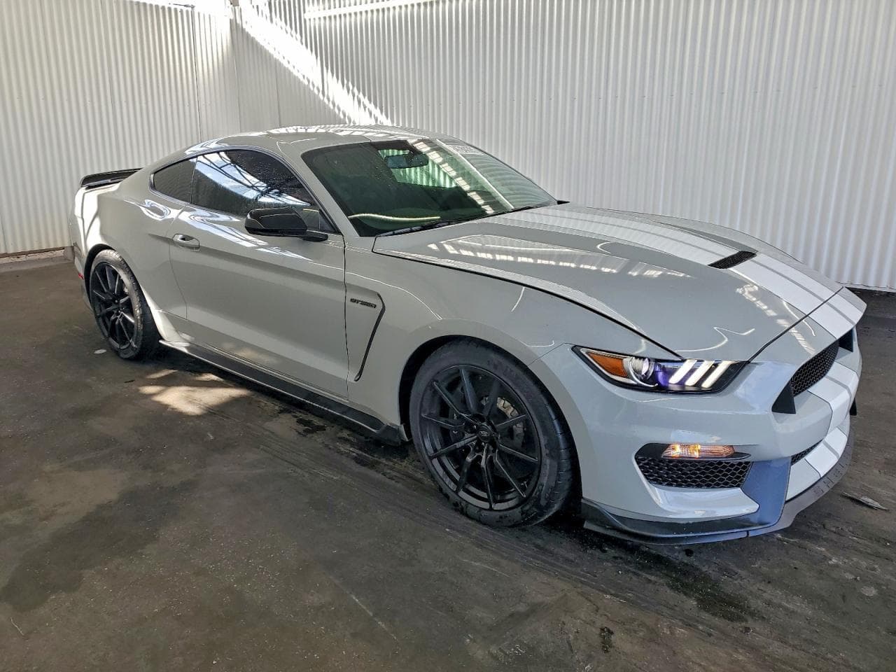 2017 Ford Mustang - 7