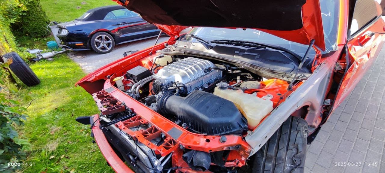 2016 Dodge Challenger - 8