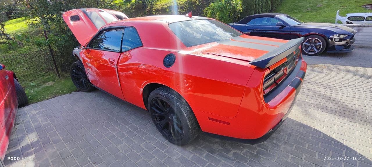 2016 Dodge Challenger - 7