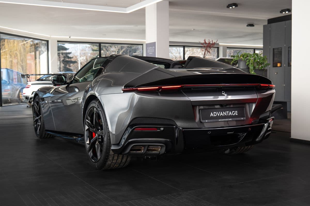 2025 Ferrari Ostatní - 2