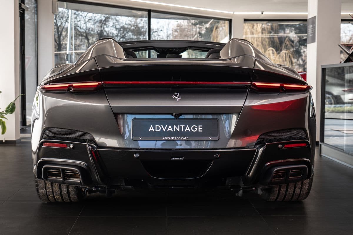 2025 Ferrari Ostatní - 3