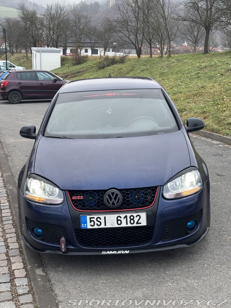 2005 Volkswagen Golf - 2