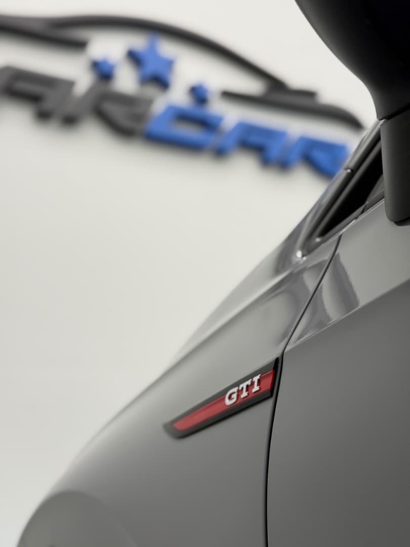 2021 Volkswagen Golf - 11