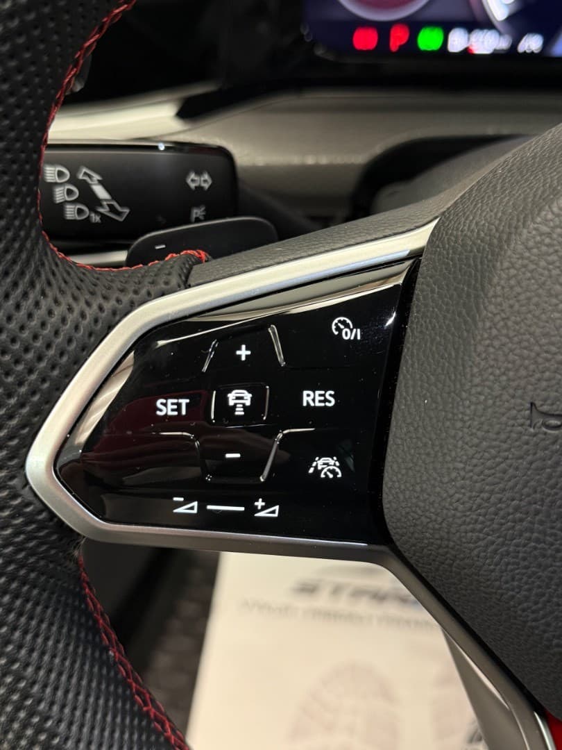 2021 Volkswagen Golf - 17