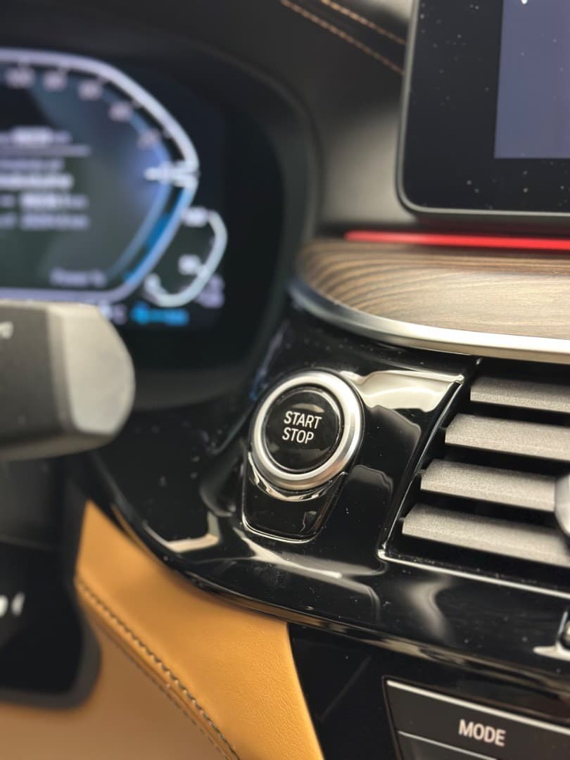 2021 BMW 5-Series - 16